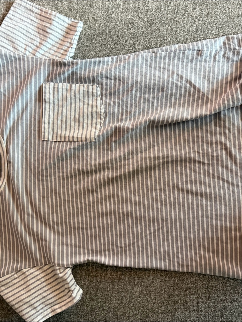 Polagram Short-Sleeve Striped Pocket Tee in Gray and White